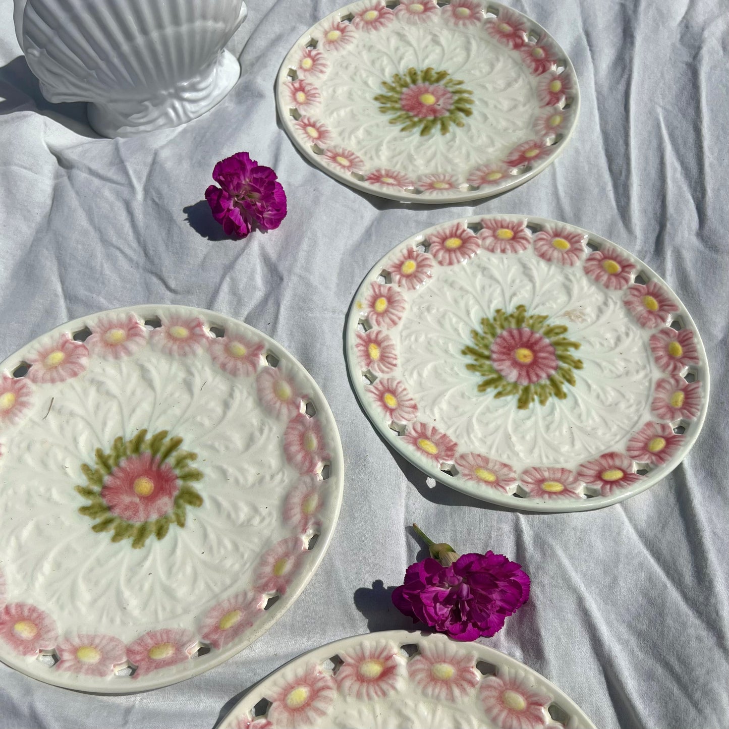 Majolica dessert plates