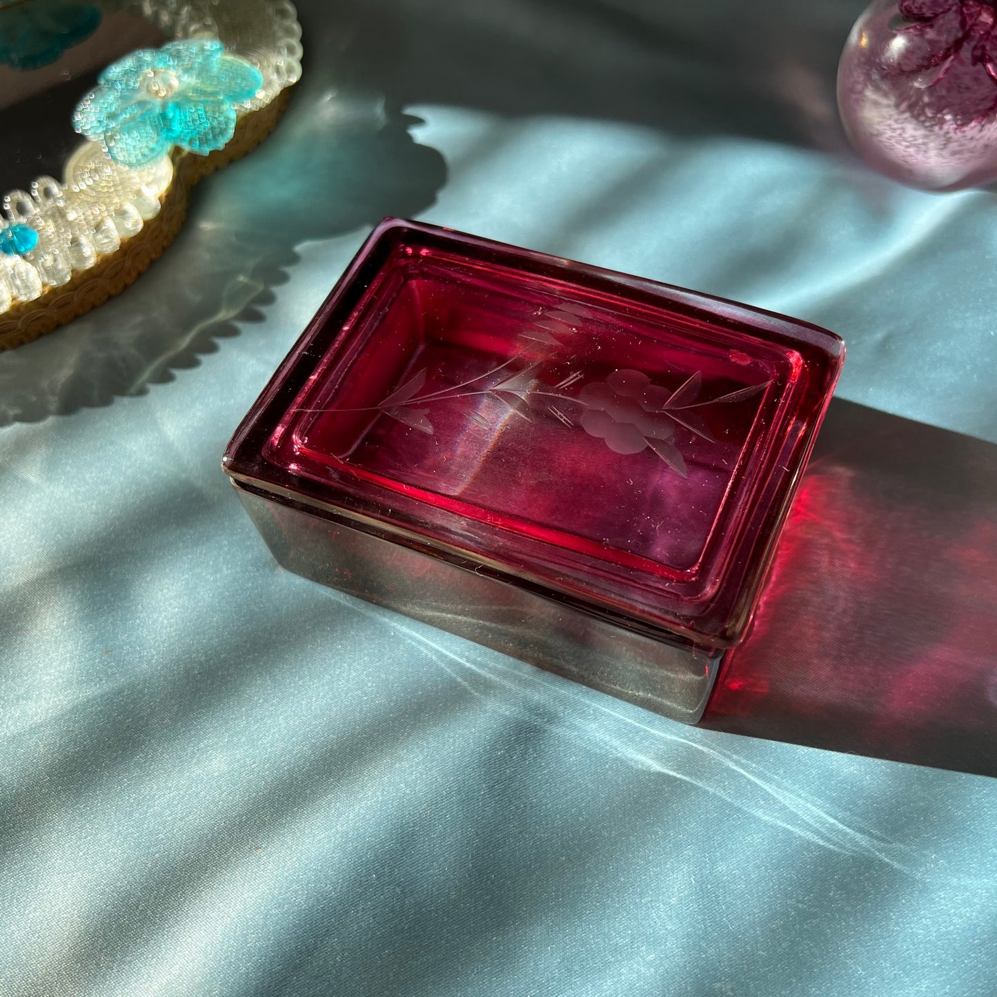 Jewellery glass box