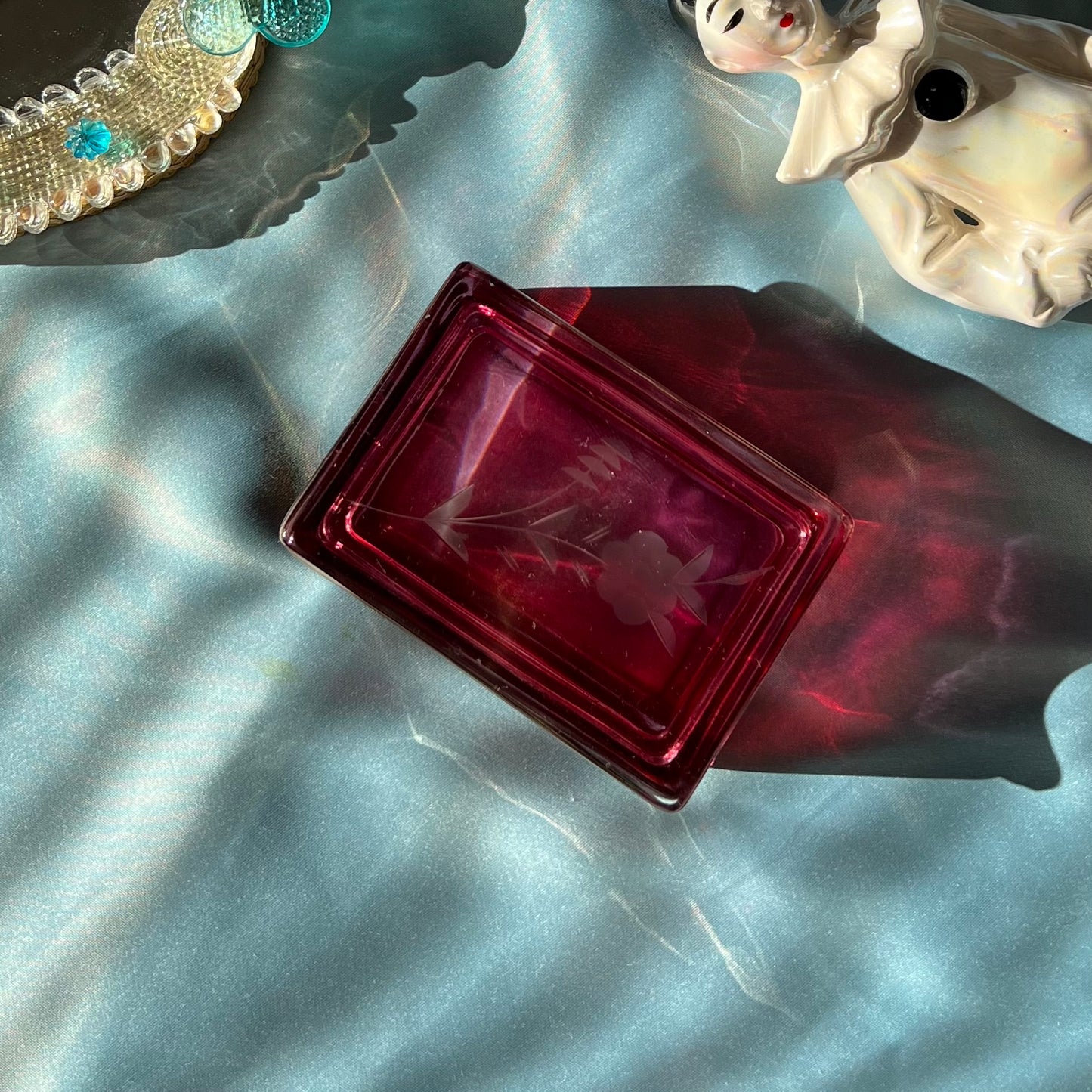 Jewellery glass box